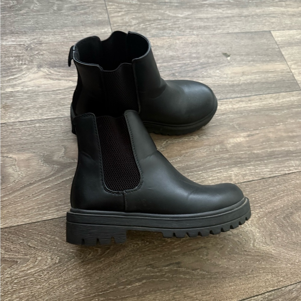 Black Chelsea Boots